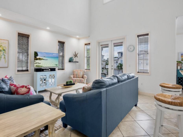Holmes Beach Vacation Rental with Pool, Spa & Tiki Bar - Anna Maria Island